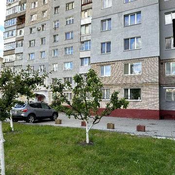 Продам 4кімнатну квартиру  у м.Шептицький