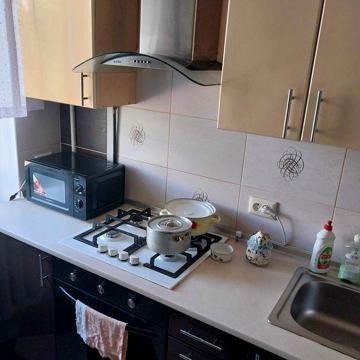 здам в оренду 1к квартиру.