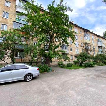 Продаж 3кімн.,Воскресенка(Райдужний)вул.Сірожупанників (Сєрова) 30-А