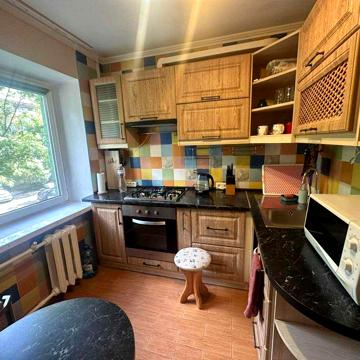 Продаж 2-х кімнатної квартири, О.Теліги, 21а, 200м від м.Дорогожичи.