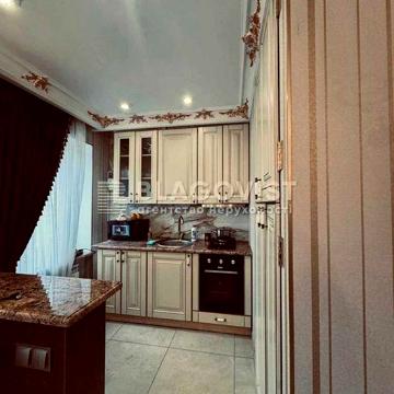 Печерськ! 1-кімнатна на Маккейна, 30.6 м² — Pecherskyi District