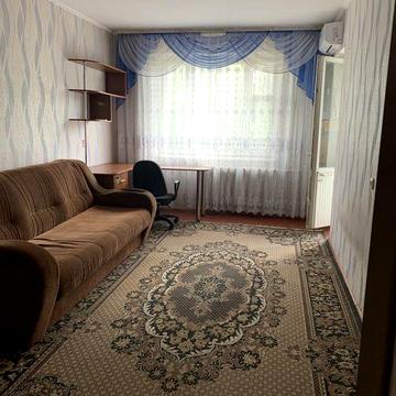 Оренда. 5 Зарічний. Простора 1кім.квартира по Бродвею. Чиста і охайна