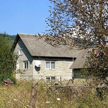 Будинок в селі Чорноголова