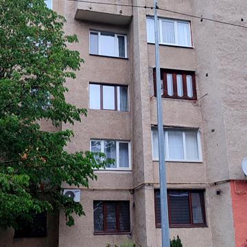 Ентузіастів, 4