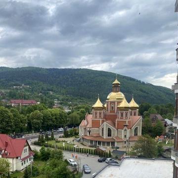 Двух кімнатна квартира. Центр міста Яремче