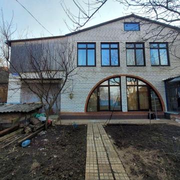 Продам дом 173кв.м в Люботине, центральная улица