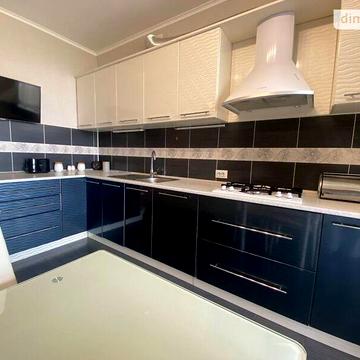 Продаж 3к Квартира Нечуя-Левицького вулиця
