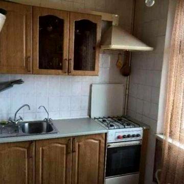 Продам 2 к. із квартиру м. Левада, м. Спортивна 8 хв. пішки