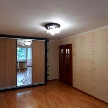Продається однокімнатна квартира по вул. Макарова