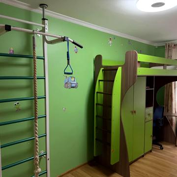 Василя Симоненка вул., 14