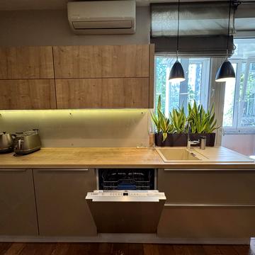 Межигірська вул., 28