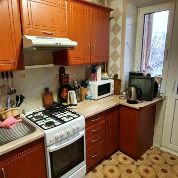 Олександра Попова вул., 8