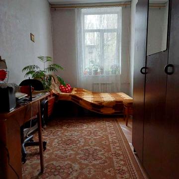 Просторная квартира в крепком доме.