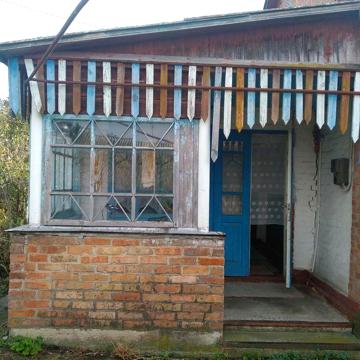 Будинок смт Любар по