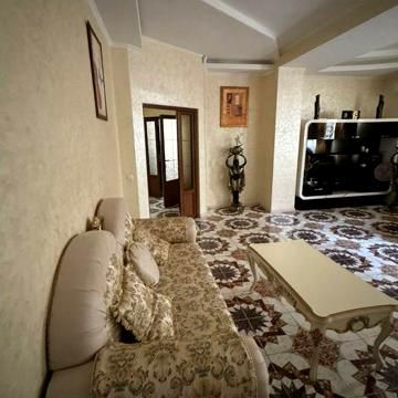 Оренда сучасного будинку в місті.і