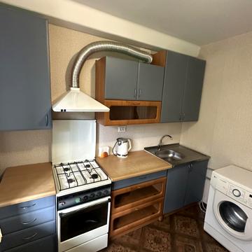 Автозаводська вул., 25