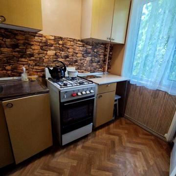 Довгострокова оренда 1к Квартира Небесної Сотні проспект