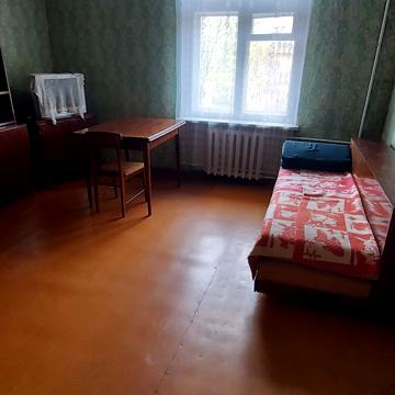Богдана Хмельницького вул., 9