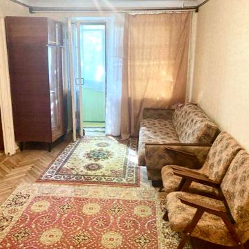 Продам 2 к. квартиру. ! 2поверх ! В.Морська