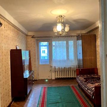 Сдам 2 комнатную квартиру  на Космосе.