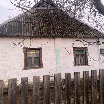 Продається старий будинок.