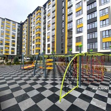 ЗДАНИЙ СИРЕЦЬ! 2км квартра р-н Пасічна! велика КУХНЯ 19м2