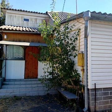 Продається цегляний будинок у м. Радомишль, вул. Микгород