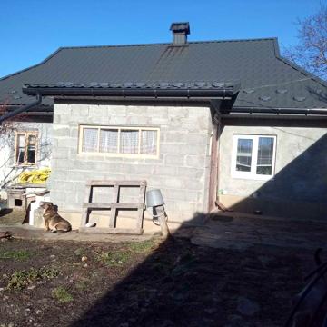 Будинок з пасікою в с. Гелетина Камянець-Подільського р-ну