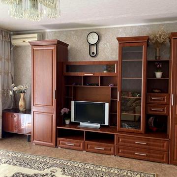 Василя Барки вул. (Комбрига Петрова), 4