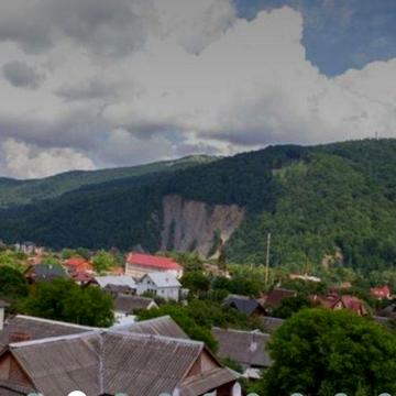 Готовий бізнес  В ЦЕНТРІ ЯРЕМЧЕ або для великої родини