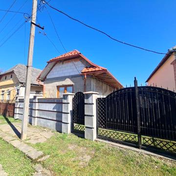 Продається компактний будинок в с.Дийда