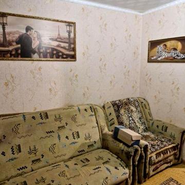 Продається 2-х кімнатна квартира (смт Смоліне)