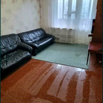 Академіка Глушкова просп., 33