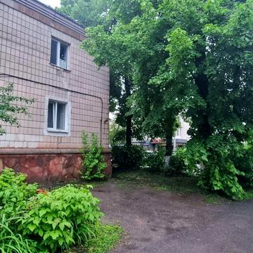 Кутова 2 кімнатна квартира 1 поверх - під комерцію або оренду