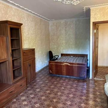 Полтавська вул., 10