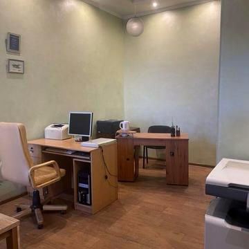 Квартира фасадом на Наваринскую, офис