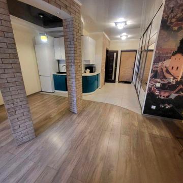 Продам кватиру з дизайнерським ремонтом вул.Голубовича 37 від власника