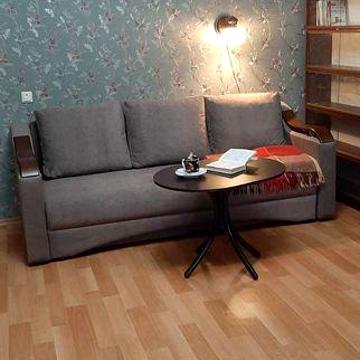 Сдам 2-х ком. кв. в Центре 2/ 4 эт.кирпичного дома ком. разд., балкон.