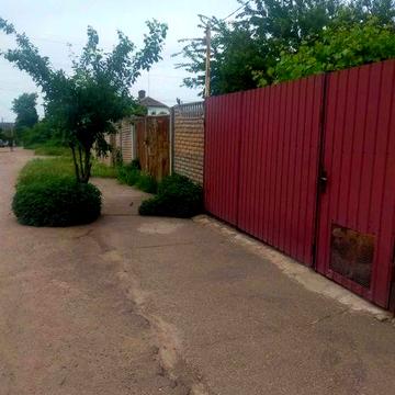 Продам затишний автономний будинок з меблями.