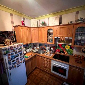 Продам 2 кім. кв Леся Сердюка 18