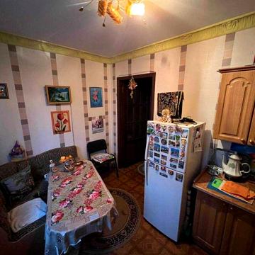 Продам 2 кім. кв Леся Сердюка 18