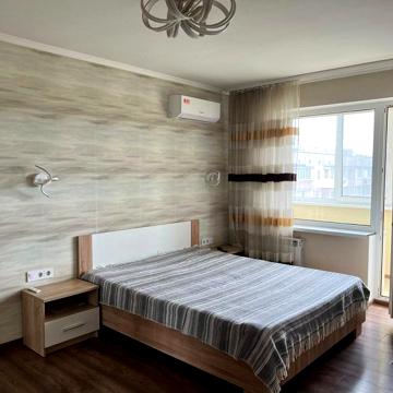 Миколи Бажана просп., 5