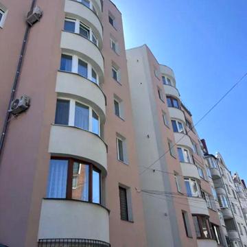 Продаж 3к квартири 120 кв. м на вул. Вільхова