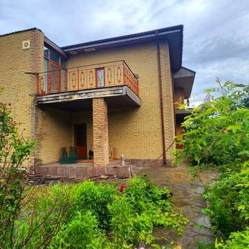 Продам будинок Обухівський район село Безрадичі