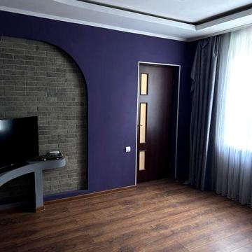 Продам будинок з частковим
ремонтом, район військового містечка.