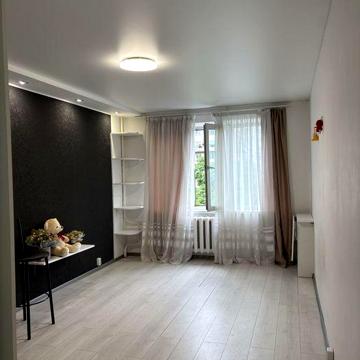 Продаж однокімнатної Леся Курбаса,14