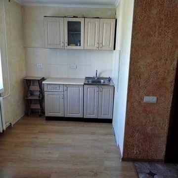 Продаю в Корабельном районе  1 к. квартиру