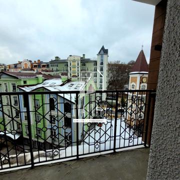 Дегтярна вул., 19