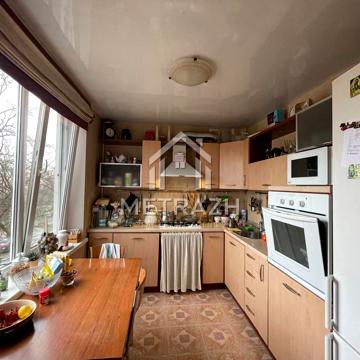 Тракторобудівників просп., 77