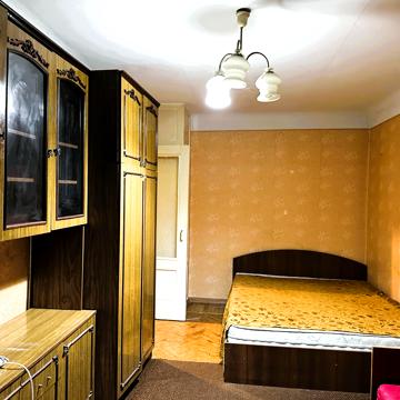 Сімферопольська вул., 11